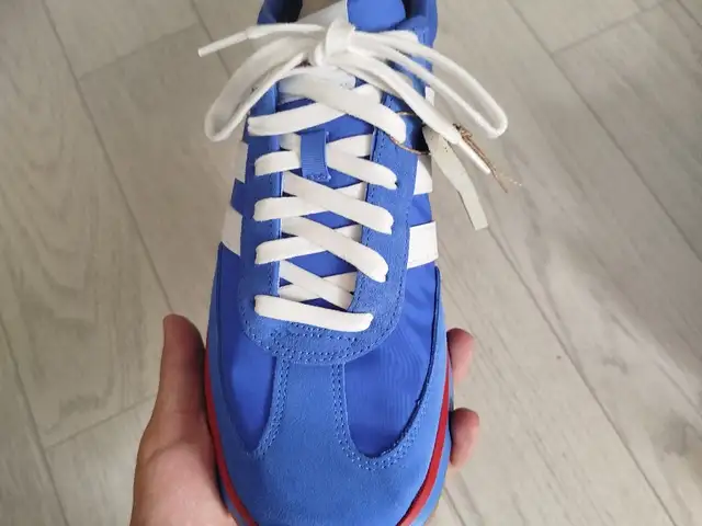 Кроссовки Adidas, Душанбе