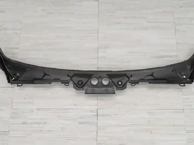 Водосток лобового стекла BMW F30, Хуҷанд