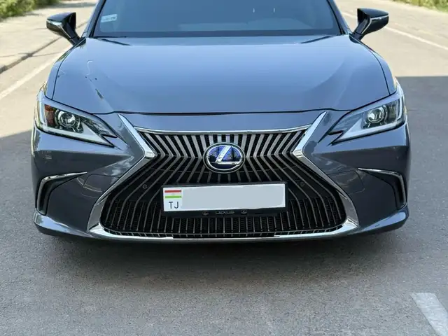 Lexus ES series