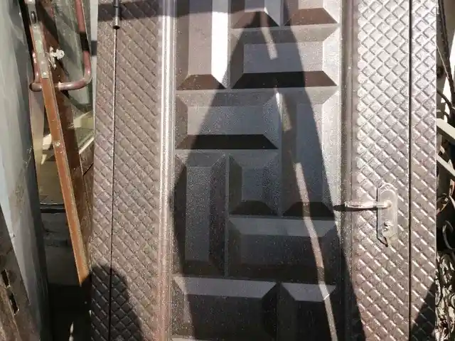 Дверь, Душанбе
