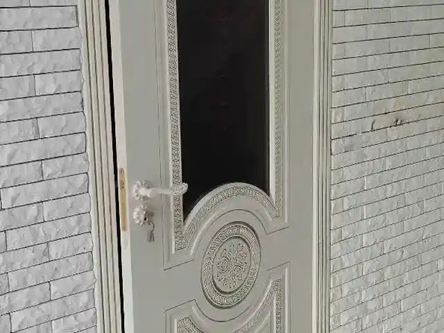 Дверь, Душанбе