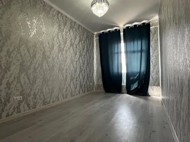 3-комн. квартира, 3 этаж, 80 м², Боғчаи РМЗ, Ваҳдат