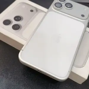 Apple iPhone 17 Pro Max, 256 gb, Silver, Душанбе