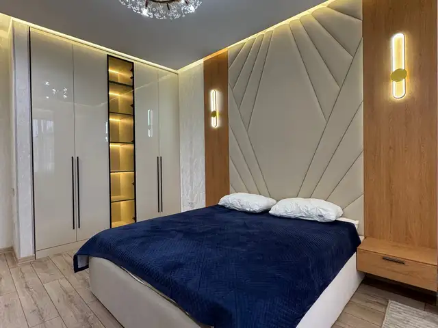 2-комн. квартира, 5 этаж, 65м², Исмоили Сомони, Душанбе