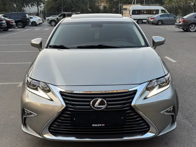Lexus ES series