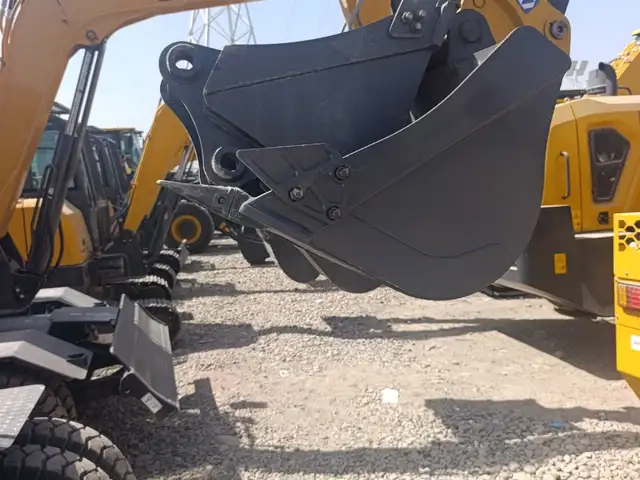 Экскаватори XCMG XE60WGA, Душанбе - 3