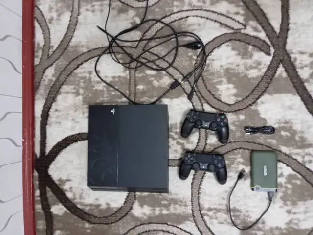 Игровая приставка Sony PlayStation 4 Fat, Худжанд