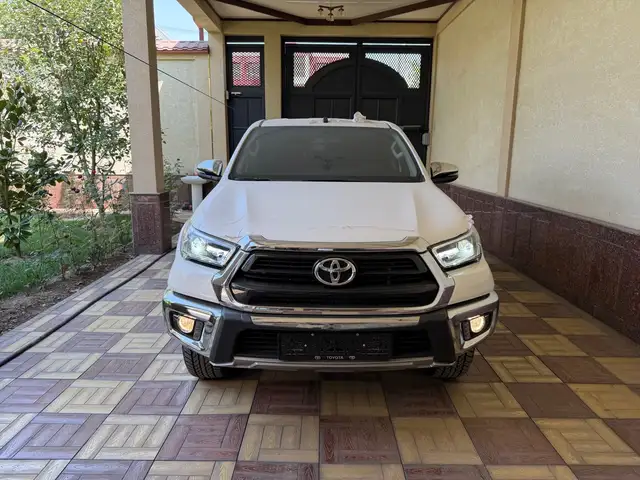 Toyota Hilux
