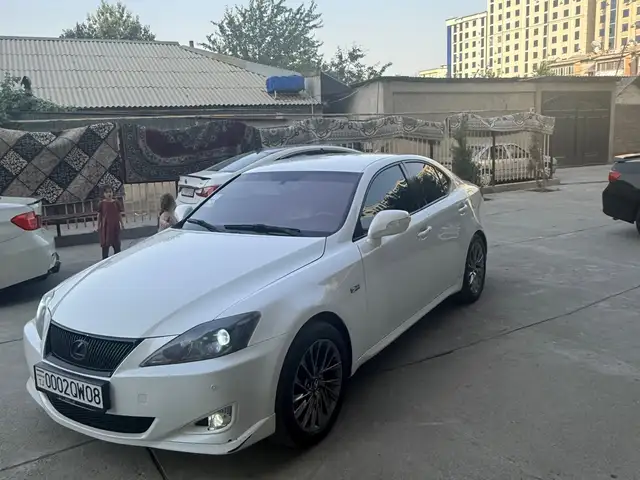 Lexus IS series