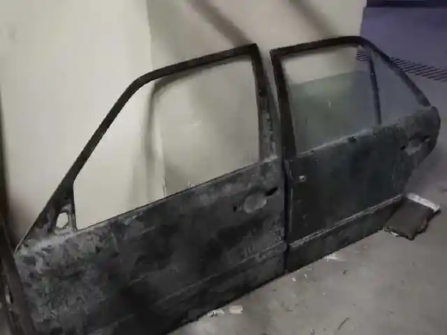 Двери от Mercedes Benz, Душанбе