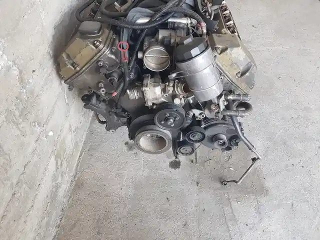 Мотор от BMW 4,4, Худжанд