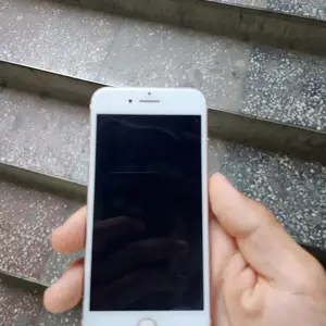 Apple iPhone 7, 32 gb, Хуҷанд