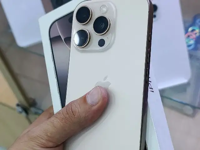 Apple iPhone 16 Pro, 128 gb, Desert Titanium, Душанбе