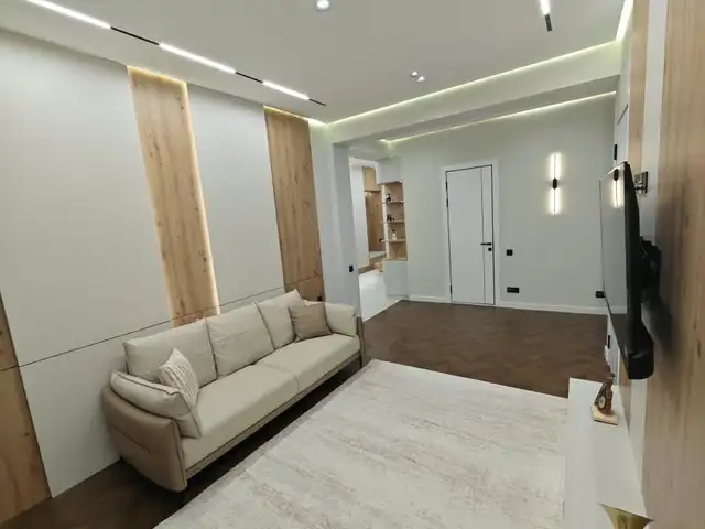 3-комн. квартира, 9 этаж, 106 м², 33 мкр , Душанбе - 3