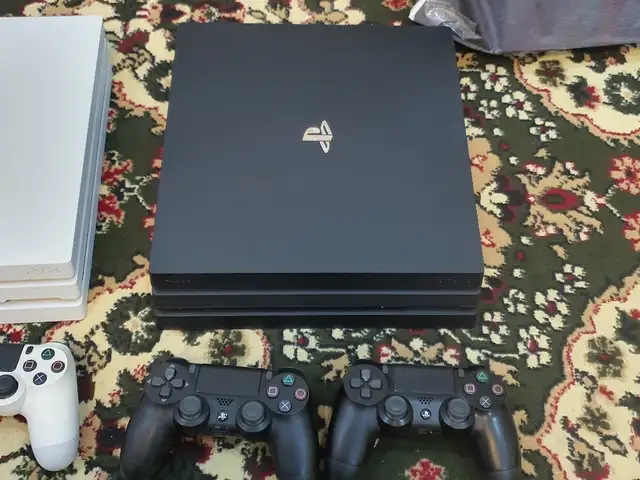 Игровая приставка Sony PS4 Pro 7.51 version, Хуҷанд