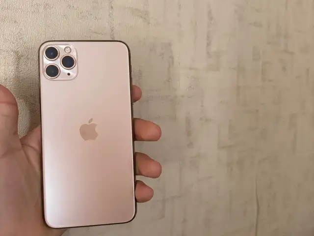 Apple iPhone 11 Pro Max, 64 gb, Gold, Худжанд