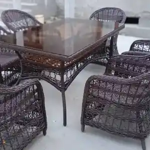 Стол и стулья, Душанбе