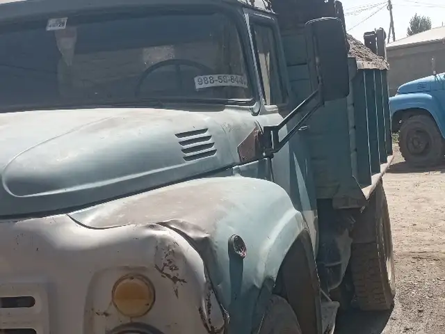 Самосвал Камаз 1991, Исфара