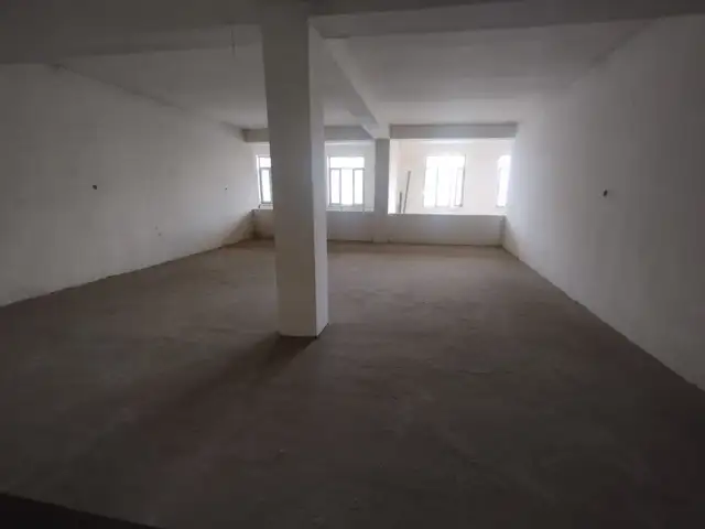 Помещение под промышленное назначение, 700м², 91мкр, Душанбе
