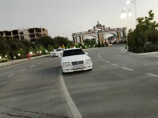 Mercedes-Benz C class