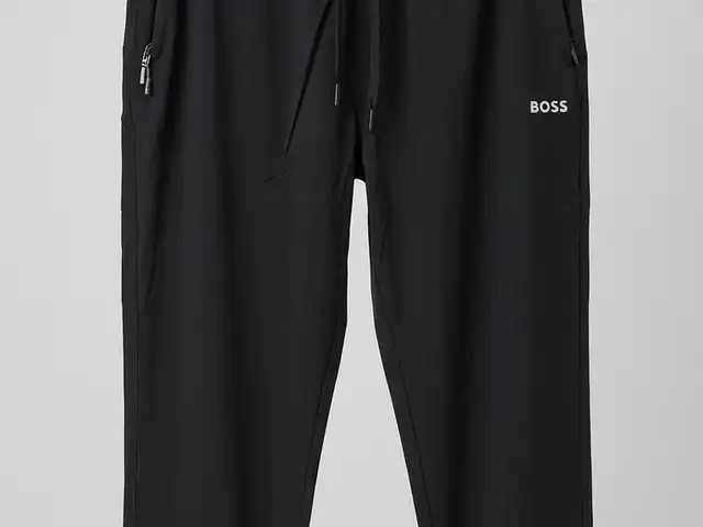 Бриджи Boss, Душанбе