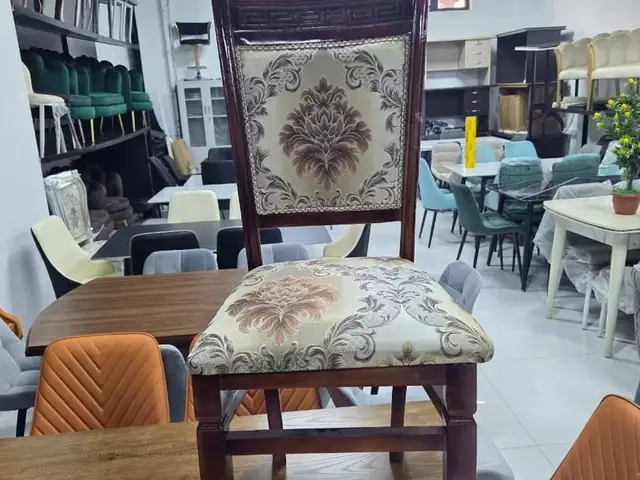 Стул, Душанбе