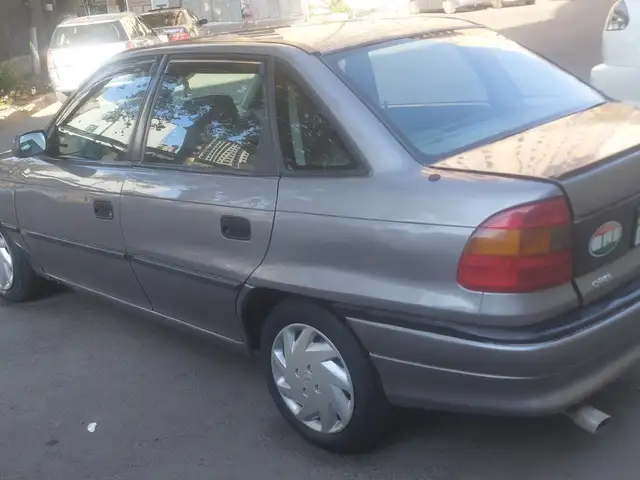 Opel Astra F