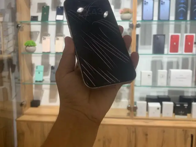 Apple iPhone 15 Pro, 128 gb, Natural Titanium, Душанбе