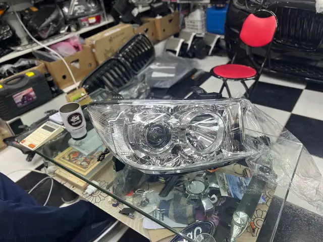 Передние фары от Toyota, Душанбе