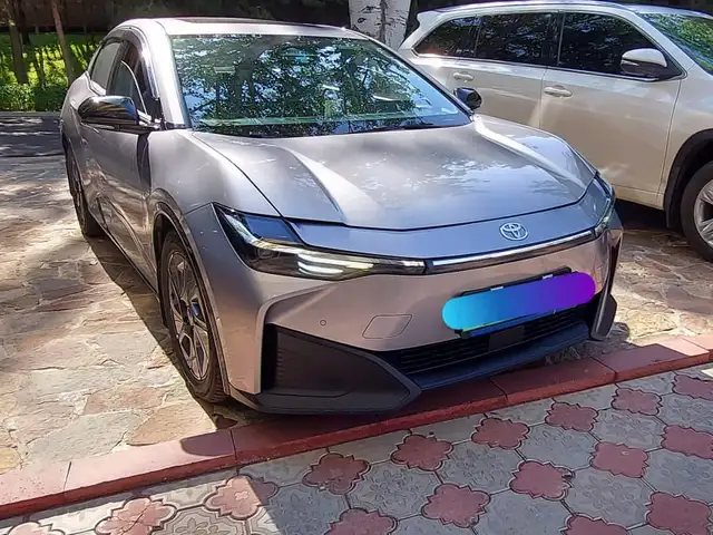 Toyota BZ3