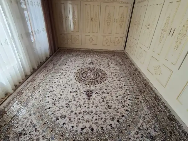 Ковер, Исфара