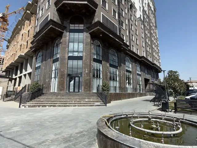 Помещение под свободное назначение, 310м², Шохмансур, Душанбе