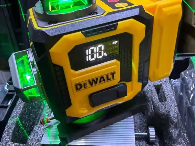 Лазерный уровень DEWALT, Душанбе