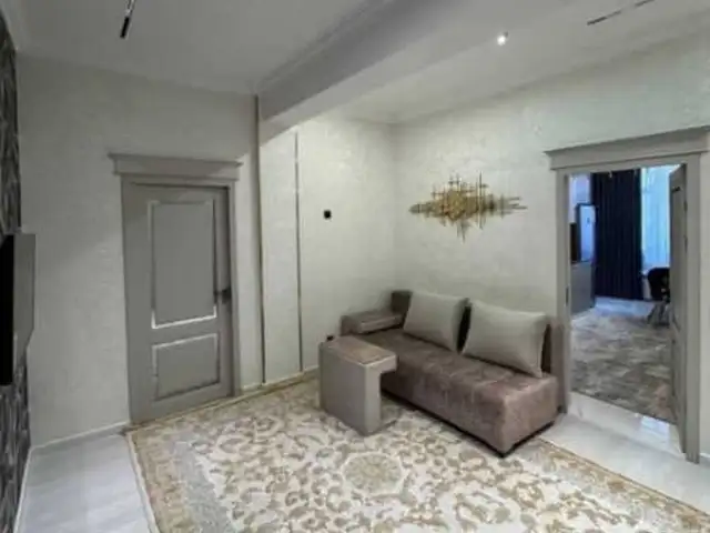 3-комн. квартира, 1 этаж, 81 м², 19 мкр, Худжанд - 5