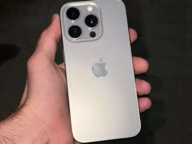 Apple iPhone 15 Pro, 128 gb, Natural Titanium, Душанбе