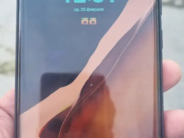 Samsug Galaxy Note 20 ultra, Бобоҷон Ғафуров