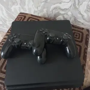 Игровая приставка Sony PlayStation 4 Slim, версия 9.00 бо прошивка, Душанбе