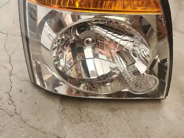 Передняя фара на Hyundai Porter 2, Худжанд