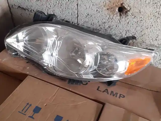 Передние фары от Toyota Corolla 3 depo, Душанбе