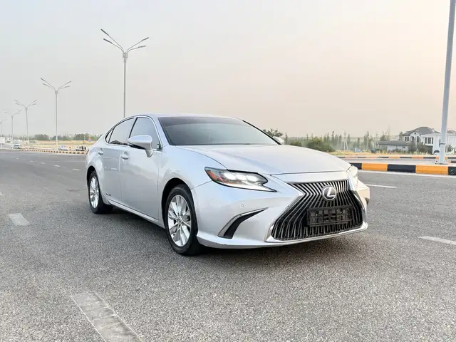 Lexus ES series
