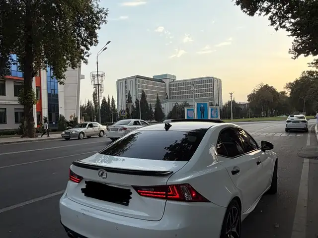 Lexus IS series