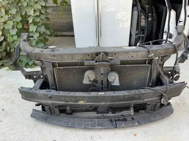 Передняя панель от Hyundai, 2011-2013, Хуҷанд