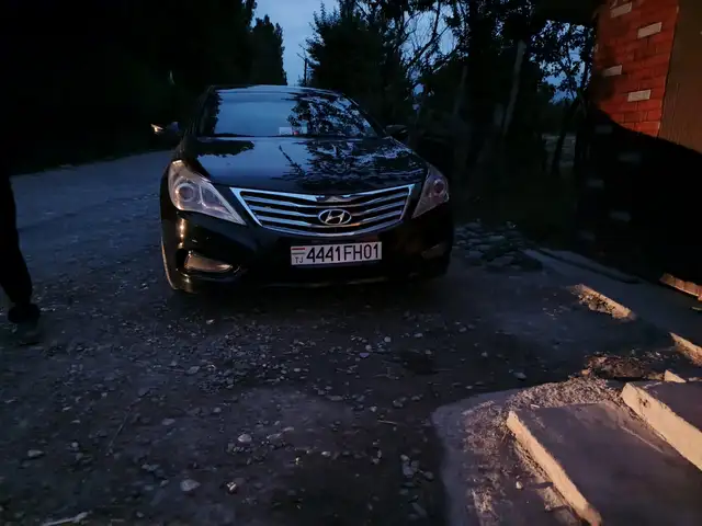 Hyundai Azera