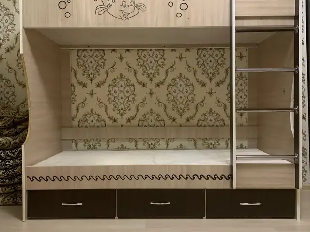 Двухъярусная кровать, Душанбе