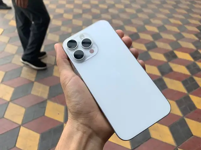 Apple iPhone 16 Pro Max, 256 gb, Desert Titanium, Душанбе