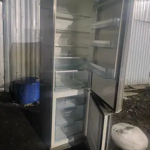 Холодильник, Канибадам