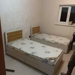 Кровать с шкафчиками для принадлежностей, Душанбе