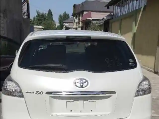 Не тонированные стекла на Toyota Mark x Zio, Душанбе