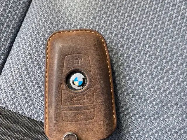 Кожаный чехол для ключ BMW, Хуҷанд