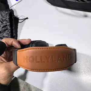 Наушники Hollyland, Худжанд